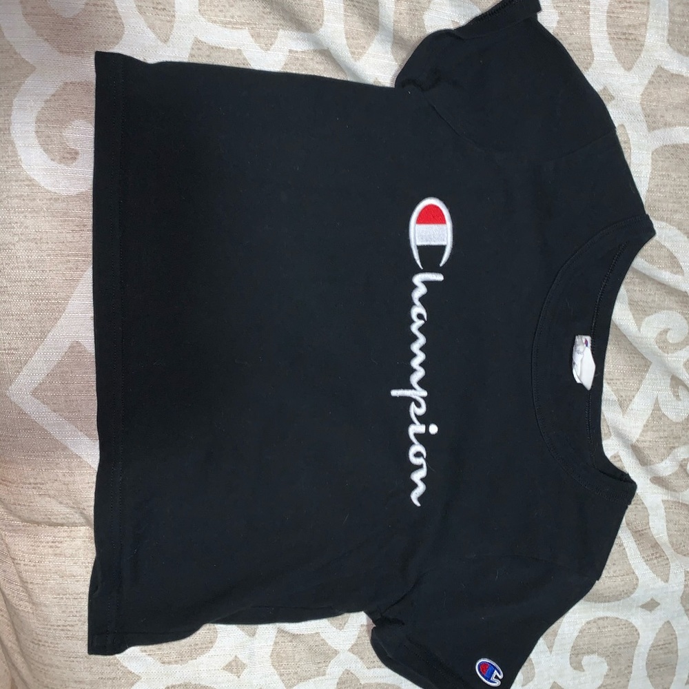 champion shirt (crop)